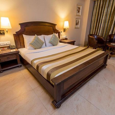 Hotel Le Cypress Барели Экстерьер фото